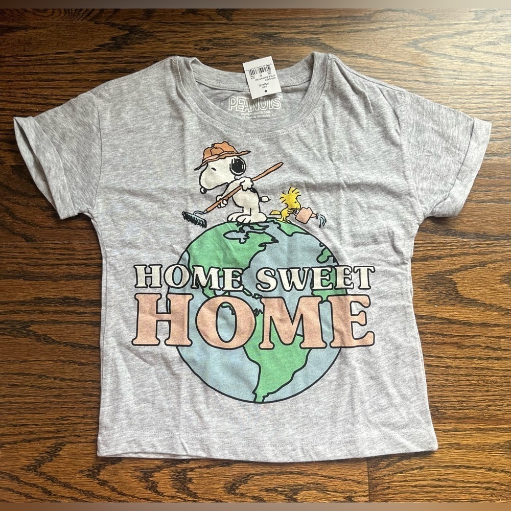 Peanuts Boys Short Sleeve T-Shirt  ‘Home Sweet Home’ Snoopy Gray Size XS 4/5 NWT